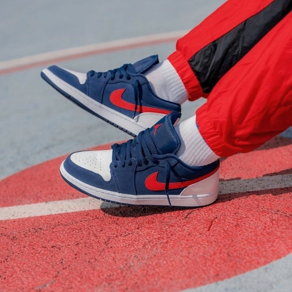 Giày Nike Air Jordan 1 Low USA | Styleofme.vn