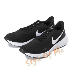 Nike Revolution 5 Black White